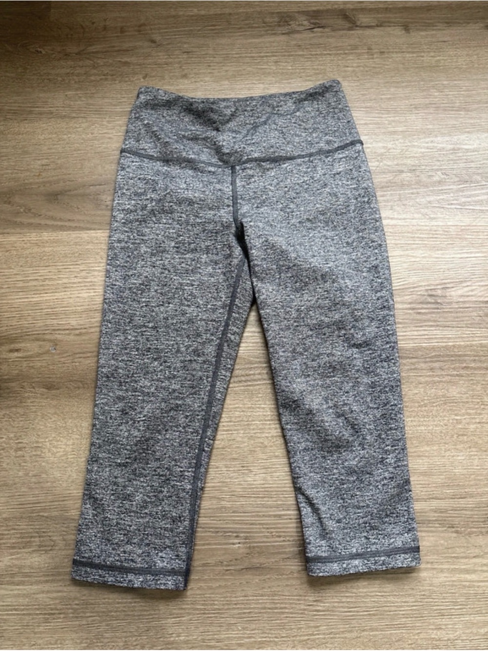 VSX Gray Heather Active Capri Leggings
